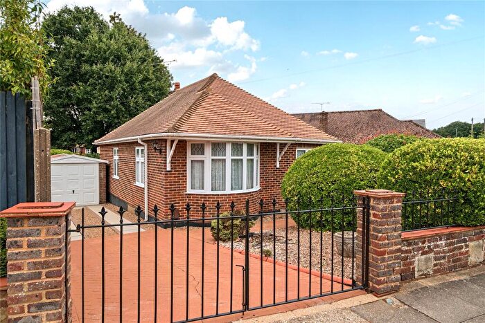 2 Bedroom Bungalow For Sale In High Beeches, Orpington, BR6