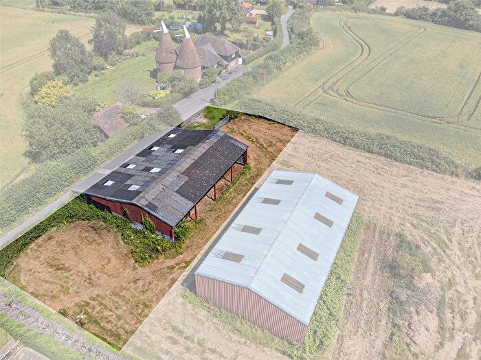 4 Bedroom Barn Conversion For Sale In Postern Lane, Tonbridge, Kent, TN11