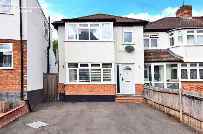3 Bedroom End Terrace House For Sale In Alexandra Avenue, Sutton, SM1