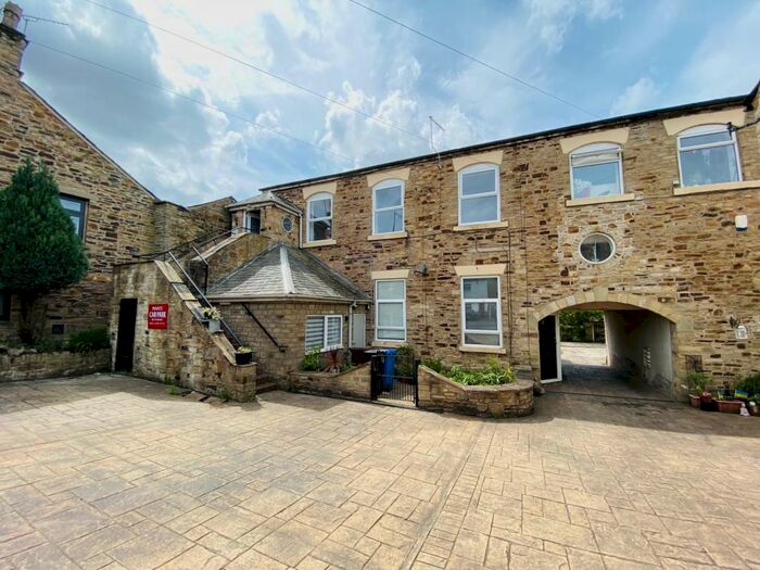 2 Bedroom Flat To Rent In Compstall Road, Marple Bridge, Stockport, SK6