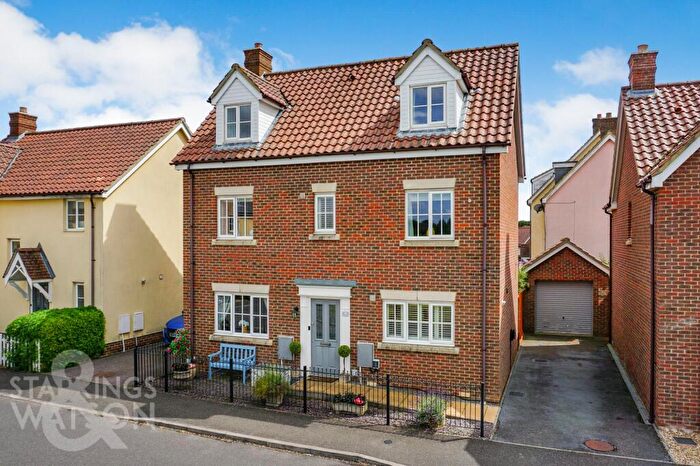 5 Bedroom Detached House For Sale In Lavender Road, Wymondham, Norwich, NR18