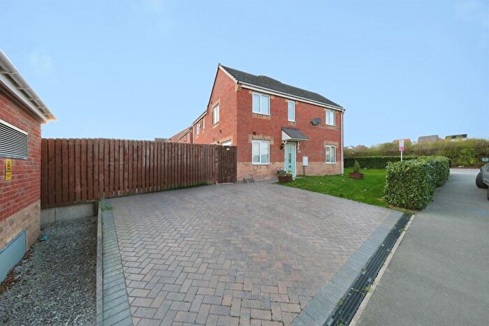 3 Bedroom Semi Detached House For Sale In West Moor Croft, Goldthorpe, Rotherham, S63