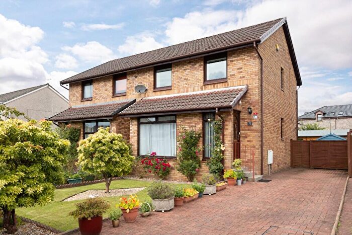 3 Bedroom Semi-Detached House For Sale In Drumfork Road, Helensburgh, Dunbartonshire, G84