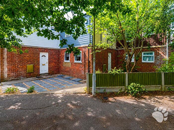 3 Bedroom Terraced House For Sale In Daltons Fen, Pitsea, SS13