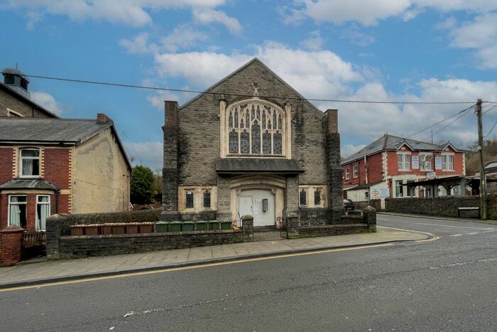 2 Bedroom Property To Rent In Flat D Zion House, High Street, Newbridge, NP11