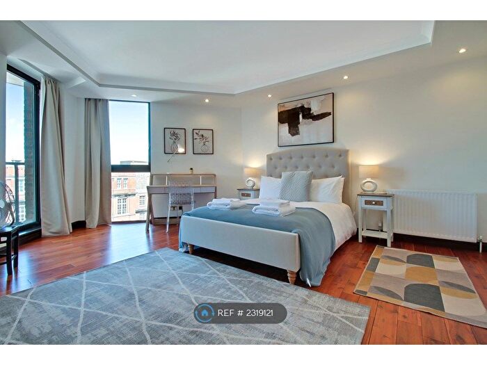 3 Bedroom Flat To Rent In Kensington West, London, W14