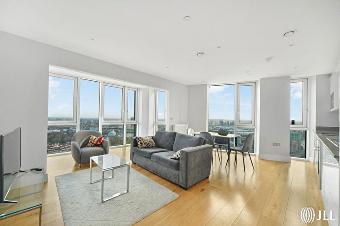2 Bedroom Flat To Rent In City West Tower, High Street, Stratford, E15