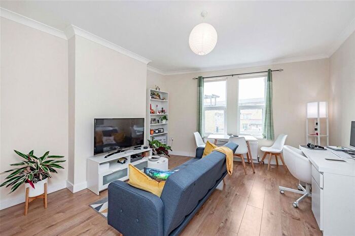 1 Bedroom Flat To Rent In Ridley Road, London, SW19