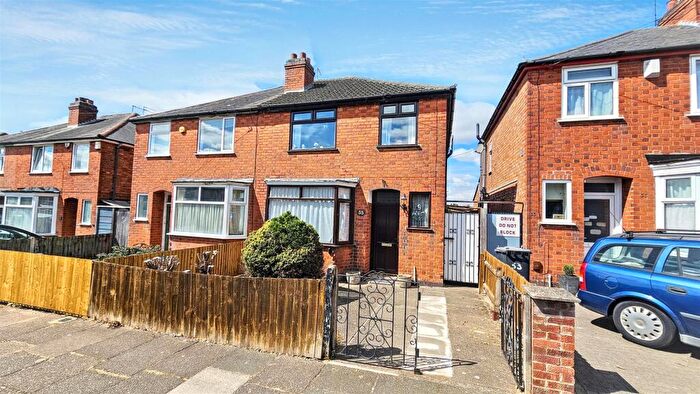 3 Bedroom Semi Detached House For Sale In Landseer Road, Clarendon Park, LE2