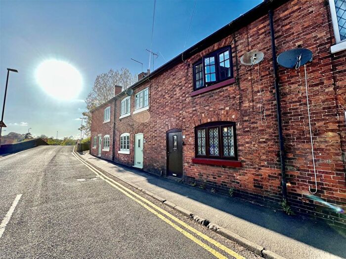 2 Bedroom Cottage To Rent In Churnet Row, Rocester, ST14