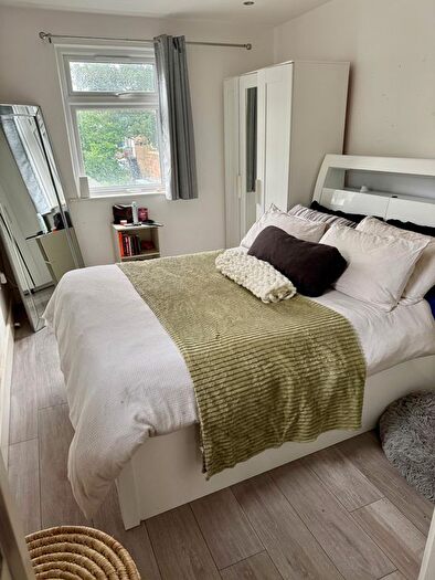 1 Bedroom Flat To Rent In Walthamstow, E17