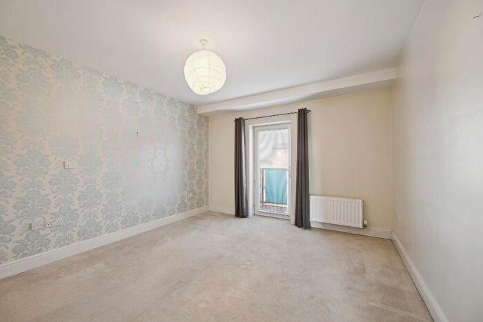 2 Bedroom Flat To Rent In Cardon Square, Renfrew, Renfrewshire, PA4