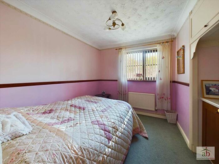 5 Bedroom Link Detached House For Sale In Heathfield, Martlesham Heath, IP5