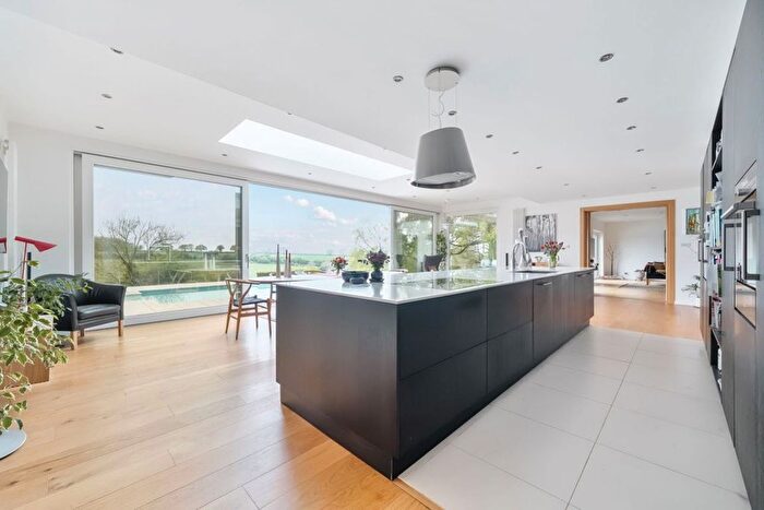 5 Bedroom Detached House To Rent In Ashengrove Road, Knatts Valley, Kent, TN15