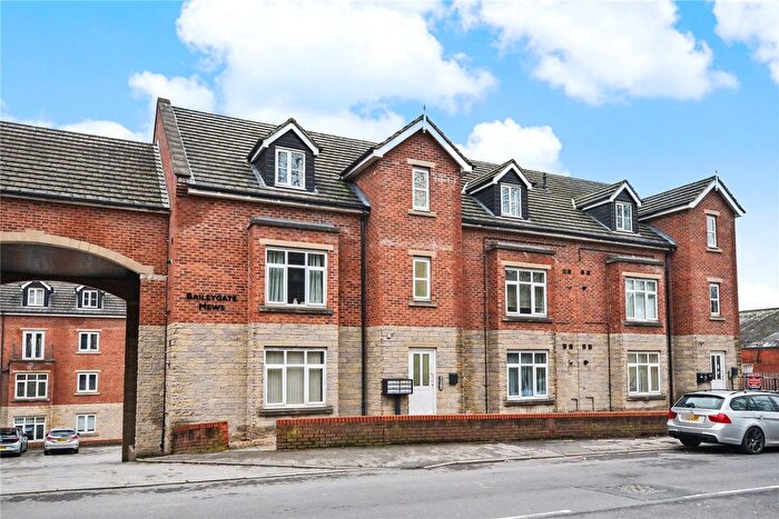 2 Bedroom Flat To Rent In Baileygate Mews, Pontefract, West Yorkshire, WF8