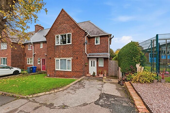 3 Bedroom End Of Terrace House For Sale In Boythorpe Mount, Boythorpe, S40