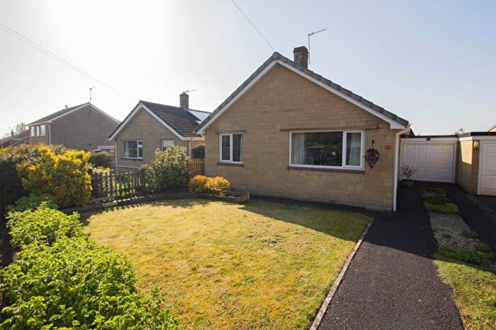 2 Bedroom Bungalow For Sale In Grange Road, Frome, BA11