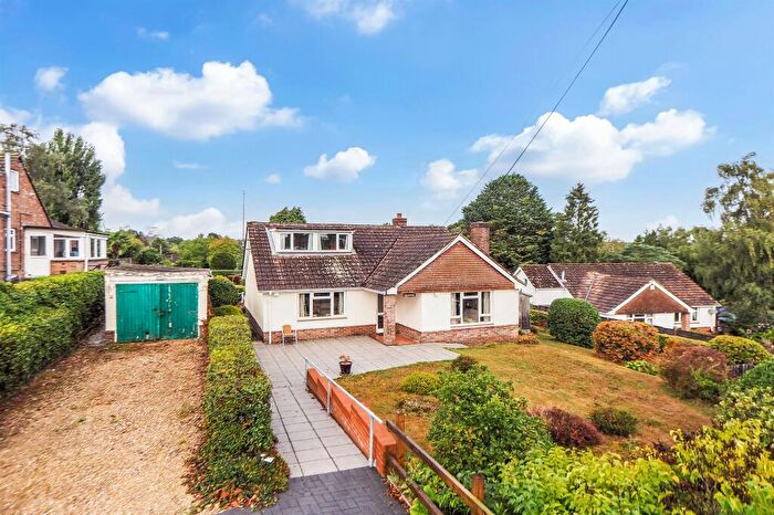 4 Bedroom Detached Bungalow For Sale In Oakleigh Drive, Landford, Salisbury, SP5