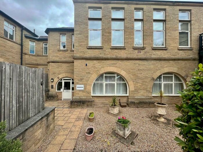 2 Bedroom Flat To Rent In Rawson Apartments, Charlotte Close, Halifax, West Yorkshire, HX1