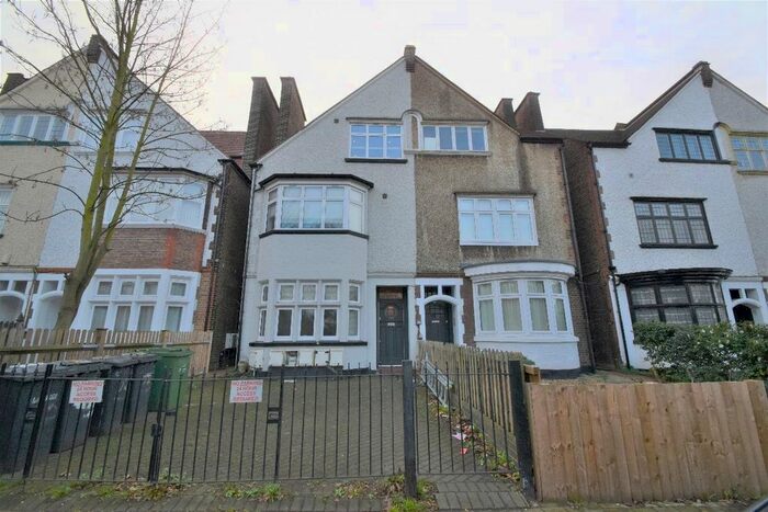 Studio To Rent In Drewstead Road, Stretham SW16