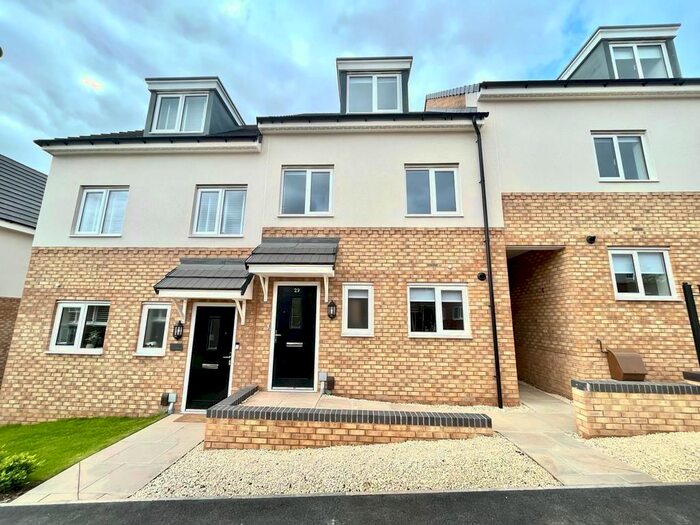 3 Bedroom Property To Rent In Harviston Avenue, Gedling, Nottingham, NG4