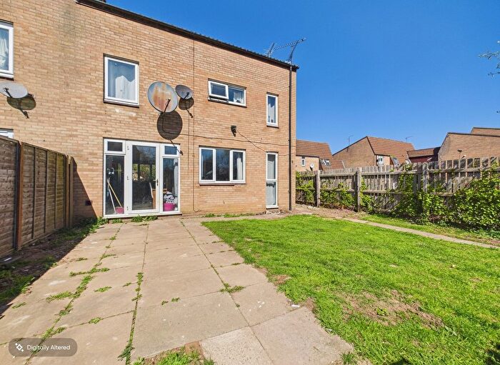 4 Bedroom End Of Terrace House For Sale In Paynels, Orton Goldhay, PE2