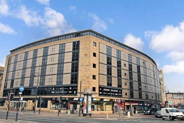2 Bedroom Apartment To Rent In Landmark House, Broadway, Bradford, West Yorkshire, BD1
