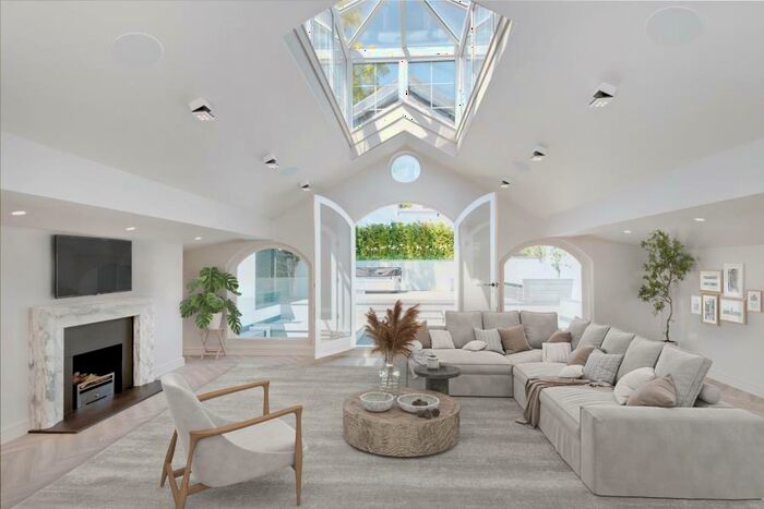 3 Bedroom Detached House To Rent In Downshire Hill, Hampstead, London, NW3