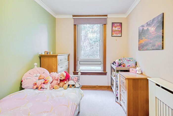 2 Bedroom Flat For Sale In Clarence Gardens, Hyndland, Glasgow, G11
