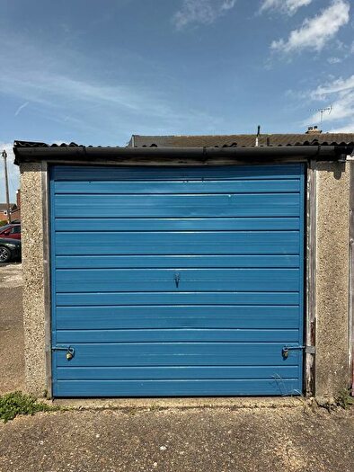 Garage / Parking For Sale In Garage At Gideons Way, Stanford-Le-Hope, SS17