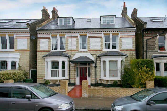 1 Bedroom Flat To Rent In Balham Park Road, London, SW12