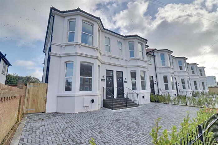 House For Sale In Spencer Road, Southsea, PO4