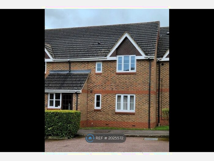 1 Bedroom Flat To Rent In Groves Lea, Reading, RG7