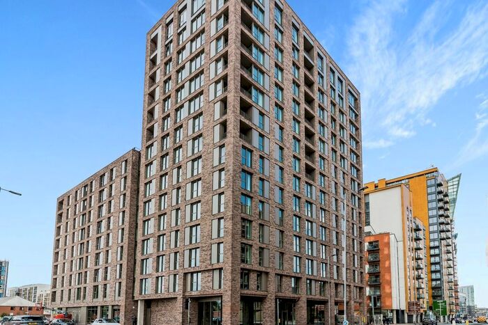 2 Bedroom Flat To Rent In Bendix Street, Manchester, Greater Manchester, M4