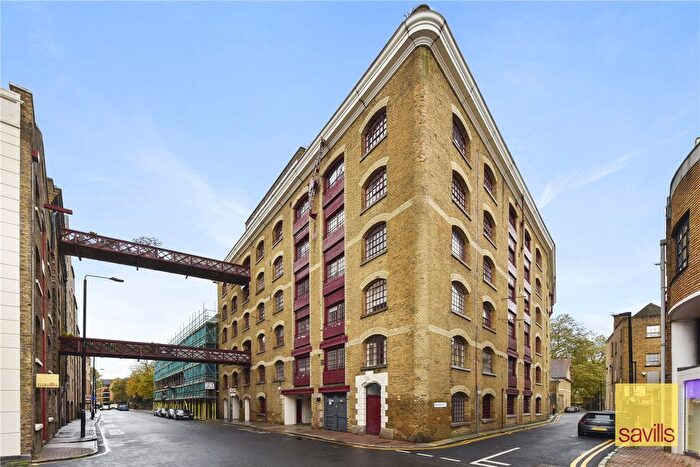 1 Bedroom Flat For Sale In Dundee Court, Wapping High Street, London, E1W