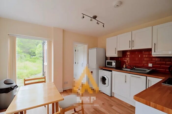 4 Bedroom Flat To Rent In Gristhorpe Road, Birmingham, B29