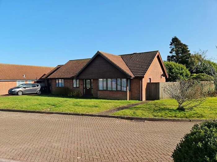 3 Bedroom Bungalow For Sale In Langdon Close, St. Margarets-At-Cliffe, Dover, Kent, CT15