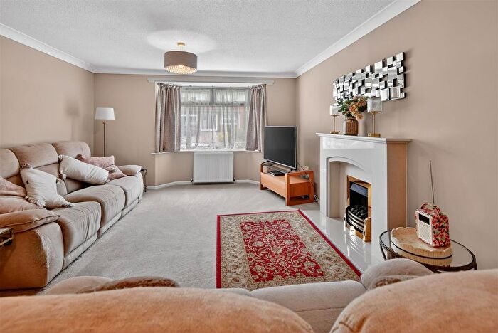 3 Bedroom Detached Bungalow For Sale In Wolviston Avenue, York, YO10