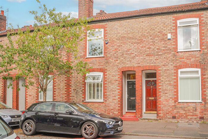 2 Bedroom Terraced House For Sale In Hazelbank Avenue, Withington, M20