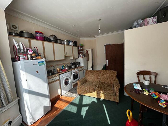 1 Bedroom Flat To Rent In Fountain Road, Birmingham, B17