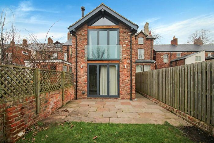 2 Bedroom Cottage To Rent In South Parade, Northallerton, DL7