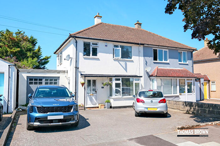 3 Bedroom Semi-Detached House For Sale In Rookesley Road, Orpington, BR5