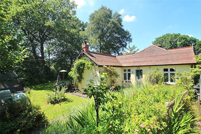 4 Bedroom Detached House For Sale In West End, Woking, Surrey, GU24