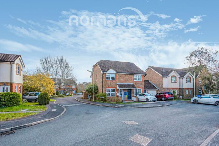 2 Bedroom Property To Rent In Hop Garden, Church Crookham, Fleet, GU52