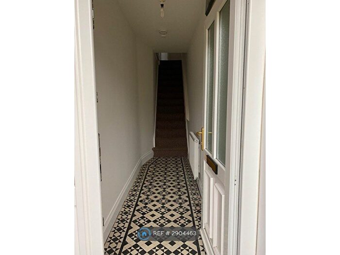 1 Bedroom Flat To Rent In Lawford Road, Rugby, CV21