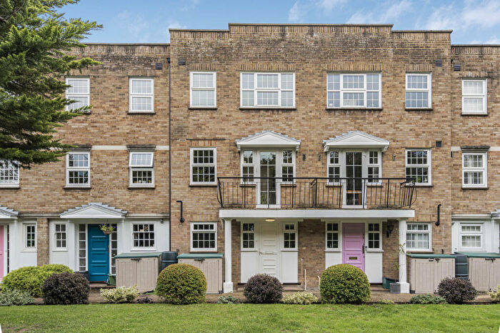 3 Bedroom Terraced House For Sale In Epsom, KT18