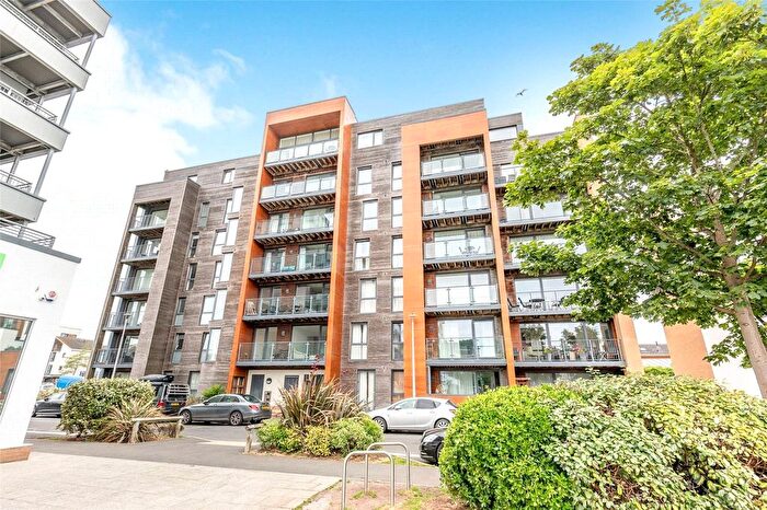 2 Bedroom Flat To Rent In Newfoundland Way, Bristol, BS20