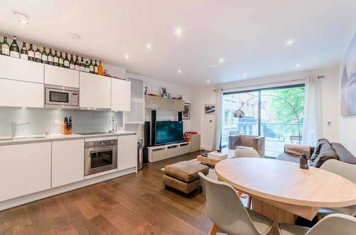 2 Bedroom Flat To Rent In Paton Street, Old Street, London, EC1V