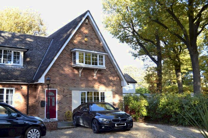 2 Bedroom Property To Rent In Welshwood Park Road, Colchester CO4