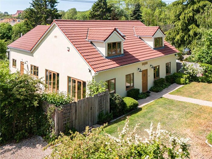 5 Bedroom Detached House For Sale In Hertford Road, Hoddesdon, Hertfordshire, EN11